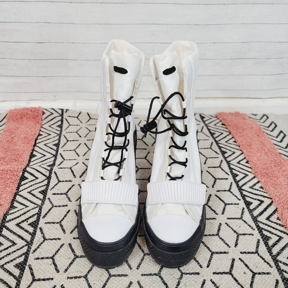 CONVERSE CHUCK TAYLOR ALL STAR GR82 PLATFORM WOMEN'S BOOTS in WHITE, sz 6 - Picture 2 of 16